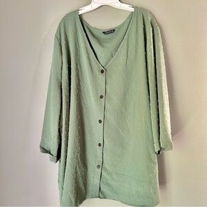 BloomChic Women’s 6X Green Blouse | Button-Up | Textured Plus Size Top